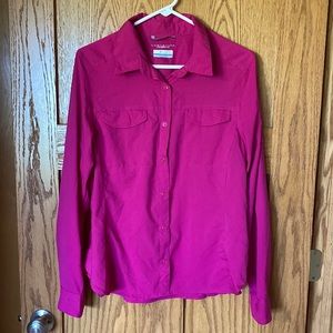 Women’s size Large Columbia Omni-Shade Sun Protection long sleeve- Pink in color
